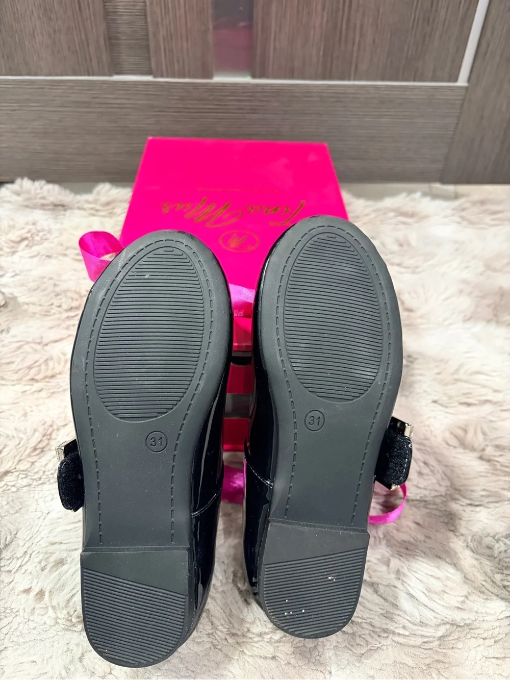 Girls Black Patent Mary Jane Dress Shoes with Rhinestone Buckle